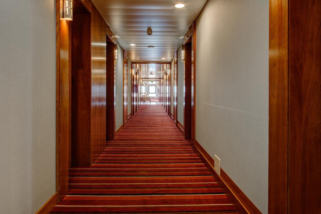 Vip Executive Santa Iria Hotel Санта-Ирия-ди-Азоя Экстерьер фото